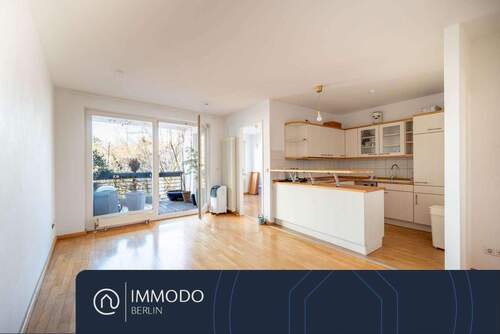 Wohnzimmer - ?? City Wohnung vis-à-vis zum KaDeWe - barrierefreie 2 Zi Wohnung mit sonnigen Balkon im ruhigen HH