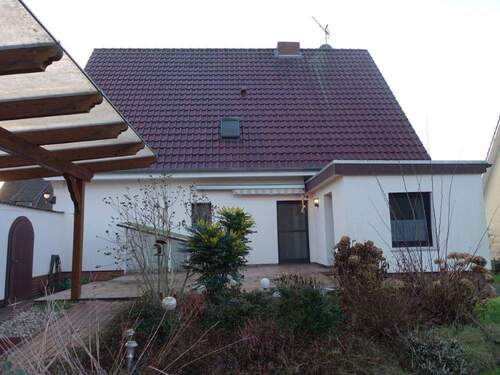 Gartenansicht - 7 Zimmer Einfamilienhaus zum Kaufen in Eydelstedt