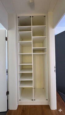 Einbauschrank bei Kellertreppe - 