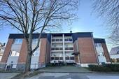 Vorderansicht - 2 Zimmer Mehrfamilienhaus, Wohnhaus zum Kaufen in Pulheim
