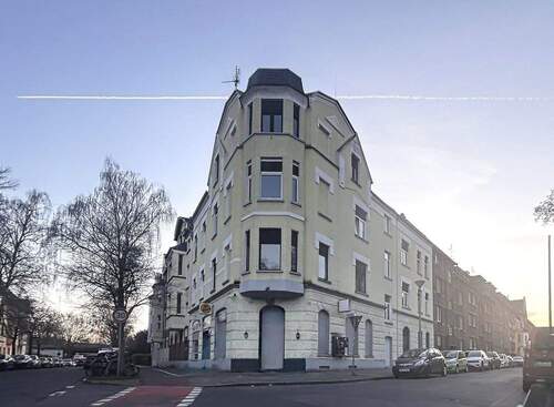 Außenansicht - Charmantes Mehrfamilienhaus mit Gewerbefläche in etablierter Krefelder Lage