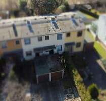 Charmantes Reihenmittelhaus mit Keller, Garage und Garten in ruhiger Sackgasse von MariendorfBritz - Berlin