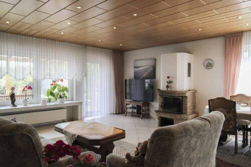 Wohnzimmer - 4 Zimmer Einfamilienhaus zum Kaufen in Marl
