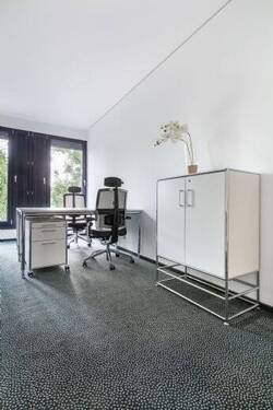 Bild 1 - Voll ausgestatteter privater Büroraum für Sie und Ihr Team in Regus Leopoldstraße