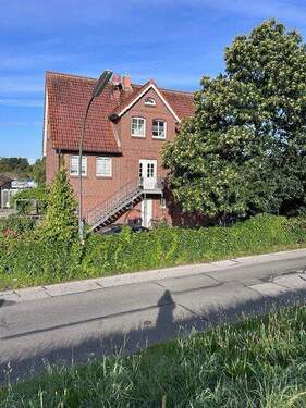 Vorderansicht - Schöne 3,5 Zimmerwohnung am Seglerhafen Neuenfelde