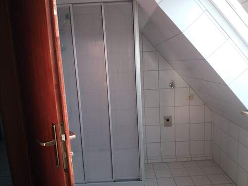 Bad mit Stellplatz für Waschmaschine - 