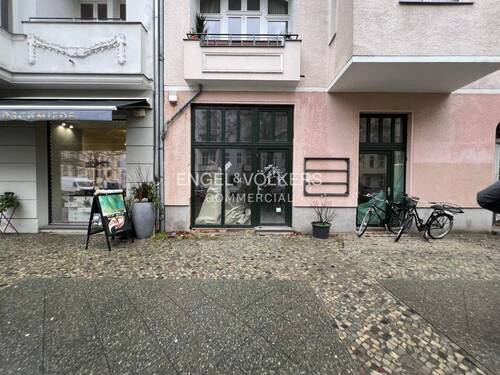 Außenansicht Laden links - Ladenfläche am Bahnhof Charlottenburg