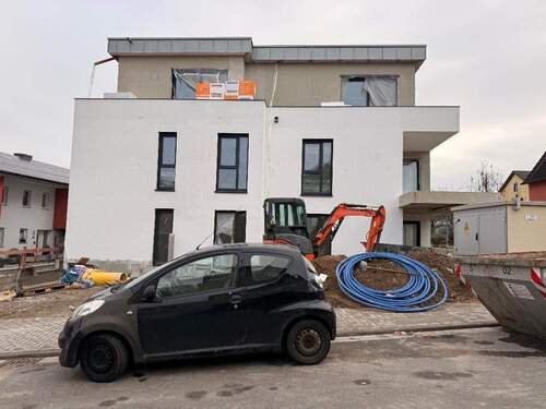 Straßenansicht Haus West - 3 Zimmer Etagenwohnung zum Kaufen in Alzenau