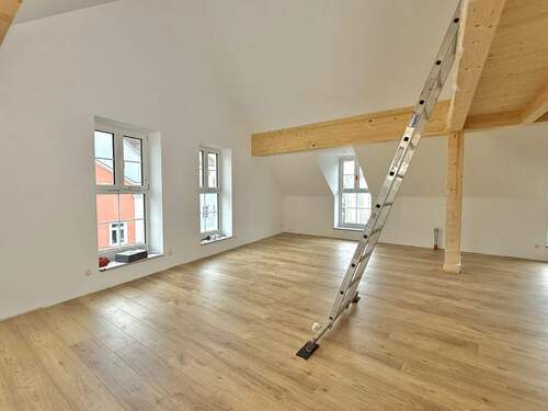 Wohnbereich2 - Exklusive Dachgeschosswohnung mit Empore & Erstbezug nach hochwertigem Ausbau