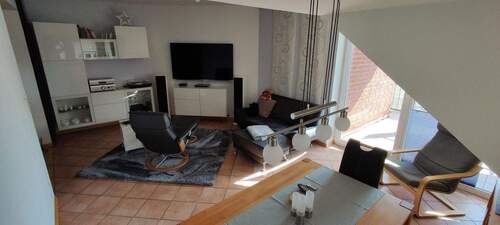 Wohnzimmer und Esstisch - 