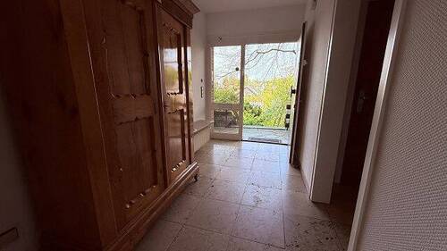 Diele mit Haustür - 