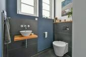 Gäste-WC - 9 Zimmer Reihenendhaus in Duisburg