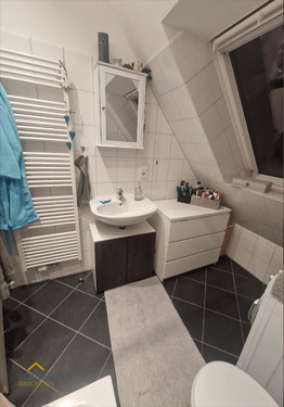 Beispiel Wohnung - 2 Zimmer Mehrfamilienhaus, Wohnhaus zum Kaufen in Norderstedt