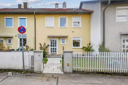 Eingang - 4 Zimmer Reihenmittelhaus in Fürstenfeldbruck
