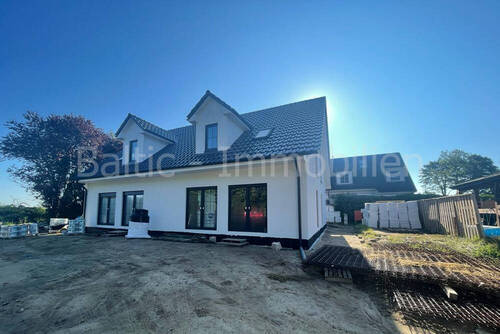 Hausansicht Mönkhagen - 4 Zimmer Doppelhaushälfte zum Kaufen in Mönkhagen