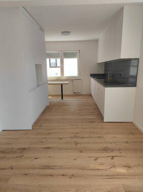 Bild 2 - 3 Zimmer Etagenwohnung zum Kaufen in Neuhausen