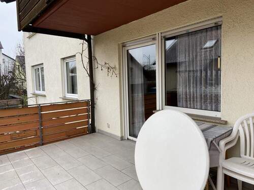 Terrasse Süd-West - Etagenwohnung mit 100,00 m&sup2; in Strullendorf zur Miete