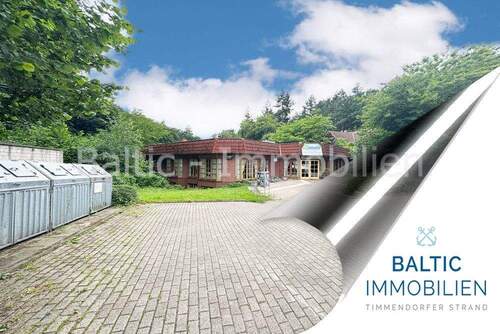 abe4c521-f439-464c-bcf7-c8db872677ff - Grundstück mit Altbestand und Parkplätzen