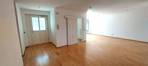 Eingang Wohnzimmer.jpg - 2 Zimmer Etagenwohnung in Weiden in der Oberpfalz