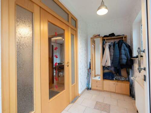 Eingang - 6 Zimmer Einfamilienhaus in Moormerland