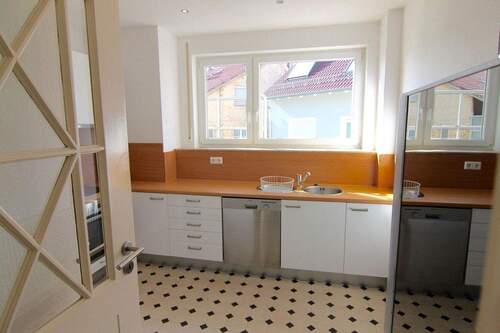 Bild 3 - 4 Zimmer Etagenwohnung in Stuttgart