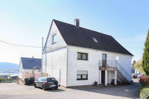 Seitenansicht - 9 Zimmer Mehrfamilienhaus, Wohnhaus zum Kaufen in Wuppertal