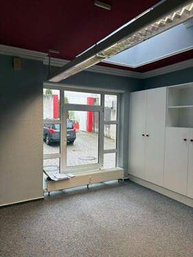 Eingang.jpeg - 4 Zimmer Büro zur Miete in Bad Dürkheim