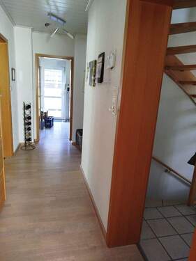 Flur und Treppenhaus - 