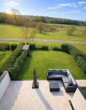 Terrasse und Garten, EG - 7 Zimmer Doppelhaushälfte zum Kaufen in Bonn