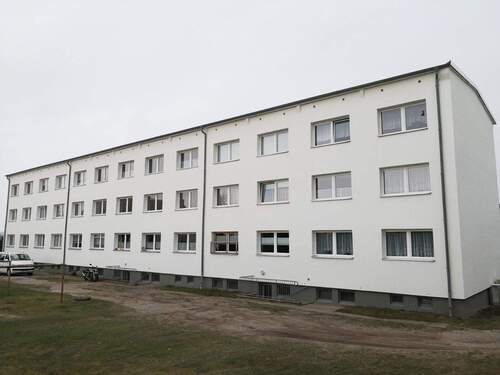 Hofseite - 2 Zimmer Etagenwohnung zur Miete in Samtens