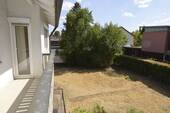 Blick von der Loggia in den Garten - 5 Zimmer Einfamilienhaus in Bayreuth