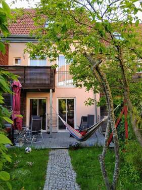 Ansicht Haus - Gepflegtes Reihenmittelhaus im Ortszentrum von Fahrenzhausen