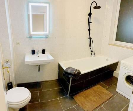 Whg 1 - Mehrfamilienhaus, Wohnhaus mit 181,50 m&sup2; in Wismar zum Kaufen