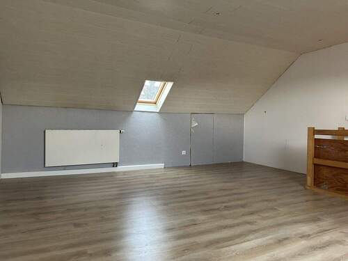 großer Raum Dachgeschoss - 