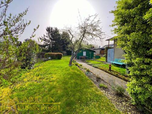 Blick in den Garten in Rtg. Ost - Bauland in ruhiger Stadtrandlage