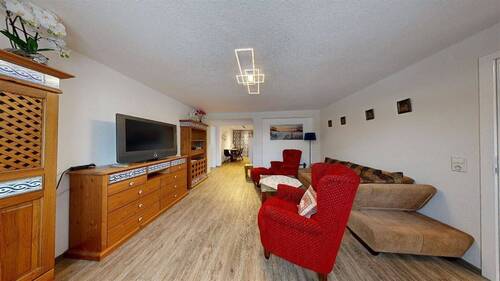 Wohnbereich - 7 Zimmer Mehrfamilienhaus, Wohnhaus zum Kaufen in Jemgum