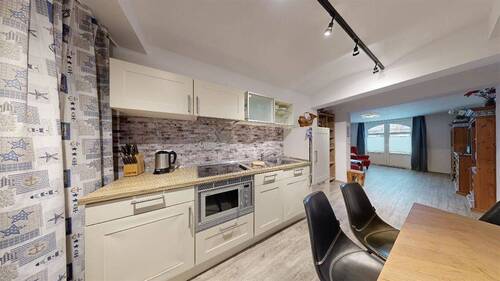 Küche - 7 Zimmer Mehrfamilienhaus, Wohnhaus in Jemgum