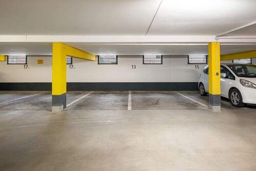 Tiefgaragenstellplatz - 