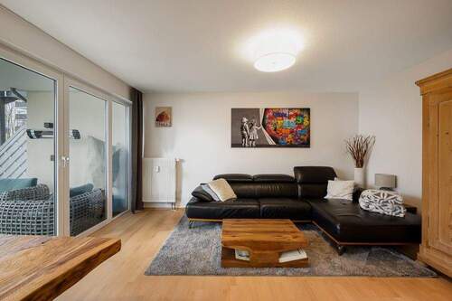 Wohnzimmer - 2 Zimmer Etagenwohnung zum Kaufen in Mainz