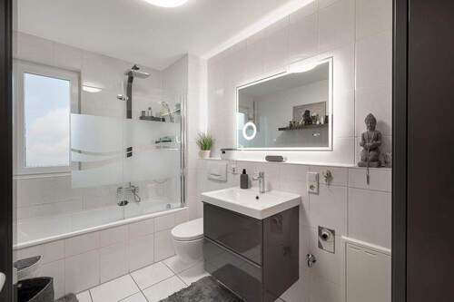 Bad - Etagenwohnung mit 67,00 m&sup2; in Mainz zum Kaufen