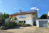 Bild 1 - Top gestyltes Wohnhaus mit ELW und liebevoll gestaltetem Garten sowie unverbaubarem Blick auf die Wurmlinger Kapelle