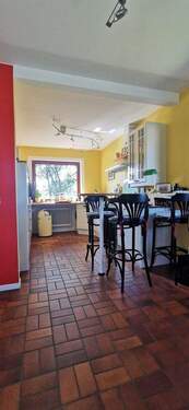 Schöne offene helle Küche - 