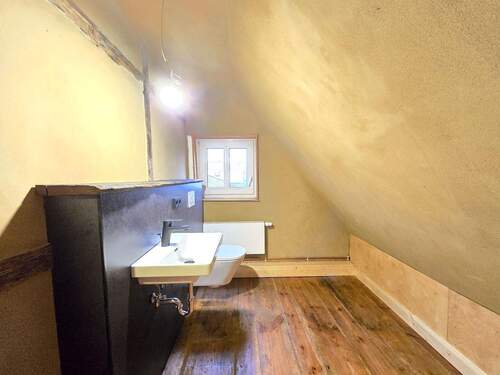 Badezimmer Waschbecken und WC - 