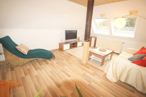 AnKaSa Immobilien GmbH_Maklerempfehlung Leipzig Markkleeberg Schkeuditz Markranstädt 2 Raum DG Böhlitz Ehrenberg_Wohnen - 