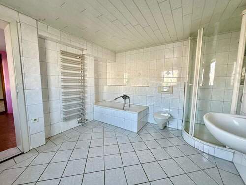 Großes Tageslichtbad - 