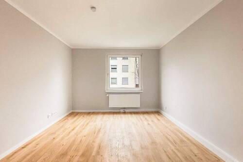 Zimmer 1 mit Fenster - 