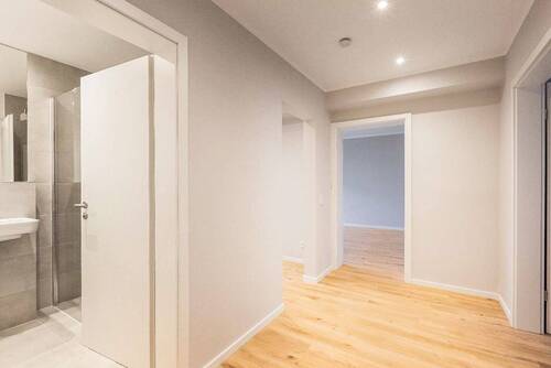 Flur - Etagenwohnung mit 68,00 m&sup2; in Mülheim an der Ruhr zum Kaufen