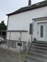 Eingang Doppelhaushälfte mit Kellereingang - 6 Zimmer Doppelhaushälfte zum Kaufen in Braunschweig