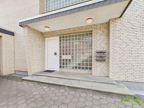 Haustür - 1 Zimmer Einfamilienhaus zum Kaufen in Bünde