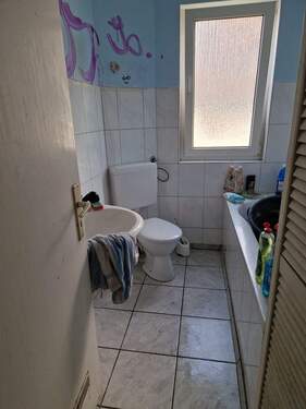  1.OG Badezimmer - 
